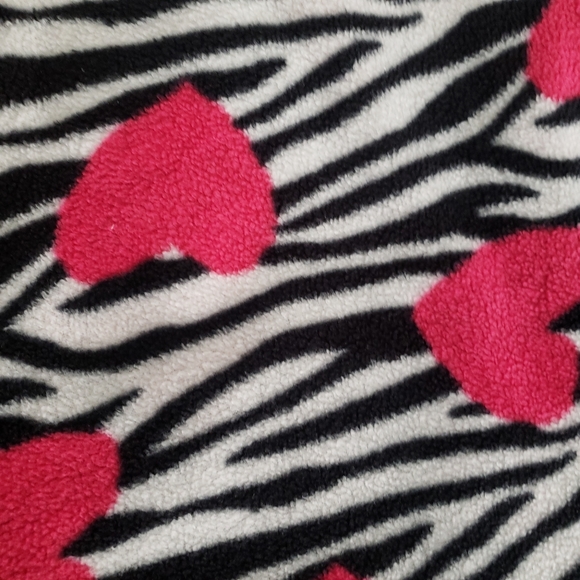 Beverly Hills Princess Winter Top - Picture 3 of 5